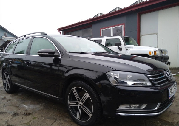 Volkswagen Passat cena 36500 przebieg: 211000, rok produkcji 2013 z Augustów małe 211